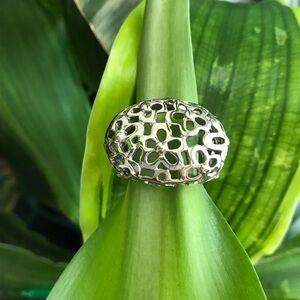 Women Silver Stainless Steel Big Statement Ring Floral Design Size 7 NEW